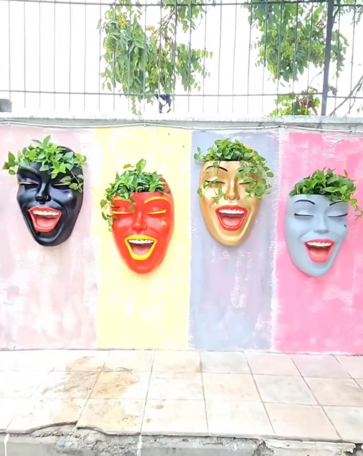 Laughing Face Planter – Statement Home Décor